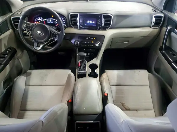 KNDPMCAC9H7271798 2017 KIA SPORTAGE - Image 8