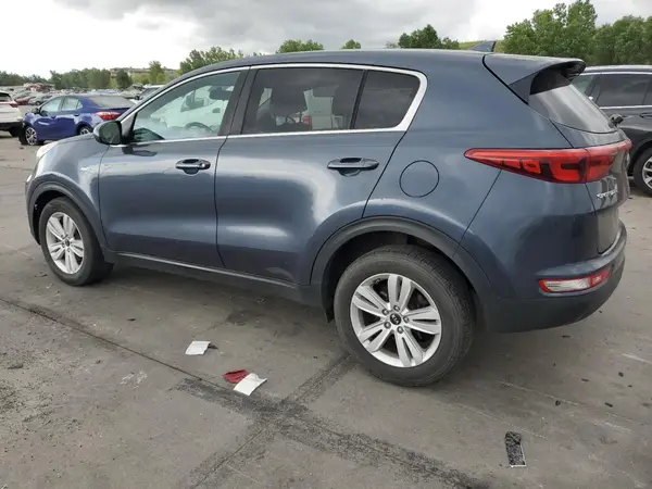 KNDPMCAC9H7275589 2017 KIA SPORTAGE - Image 2