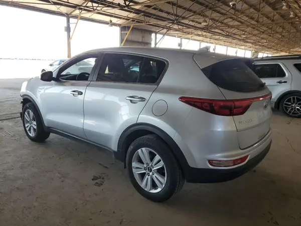 KNDPMCAC9H7282798 2017 KIA SPORTAGE - Image 2
