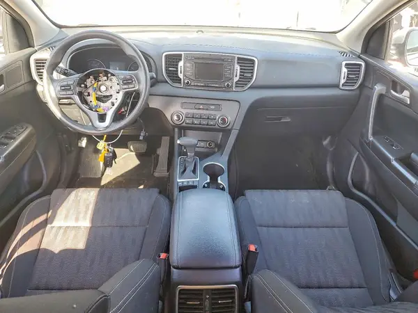 KNDPMCAC9H7289377 2017 KIA SPORTAGE - Image 8