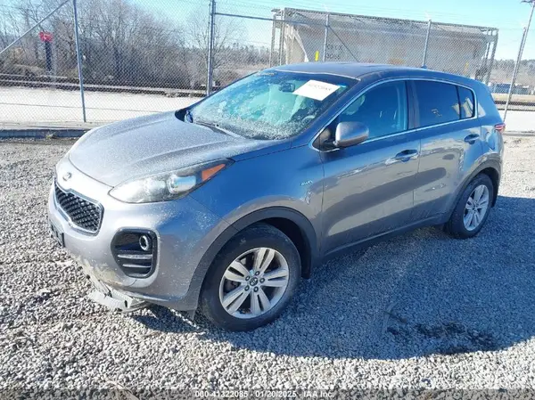 KNDPMCAC9H7298967 2017 KIA SPORTAGE - Image 2