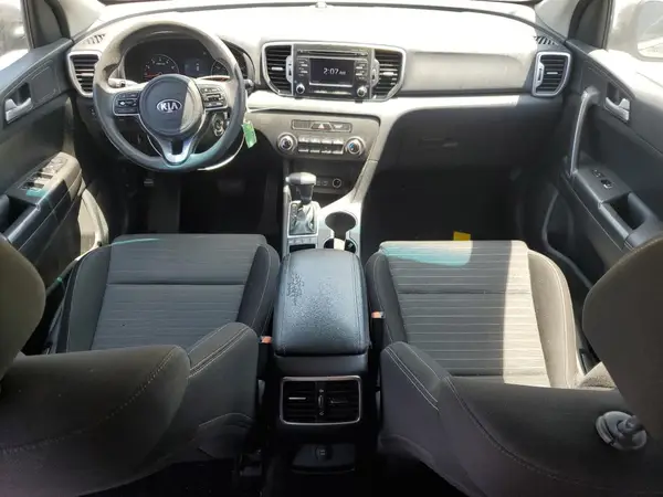 KNDPMCAC9J7301226 2018 KIA SPORTAGE - Image 8