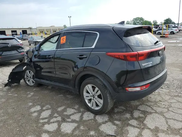 KNDPMCAC9J7301677 2018 KIA SPORTAGE - Image 2