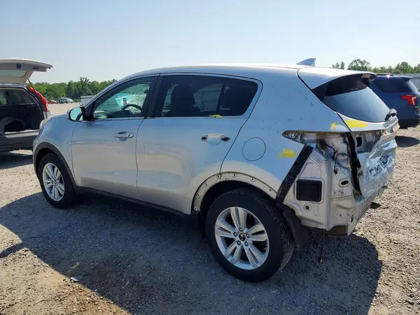 KNDPMCAC9J7307284 2018 KIA SPORTAGE - Image 2
