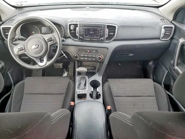 KNDPMCAC9J7310654 2018 KIA SPORTAGE - Image 8