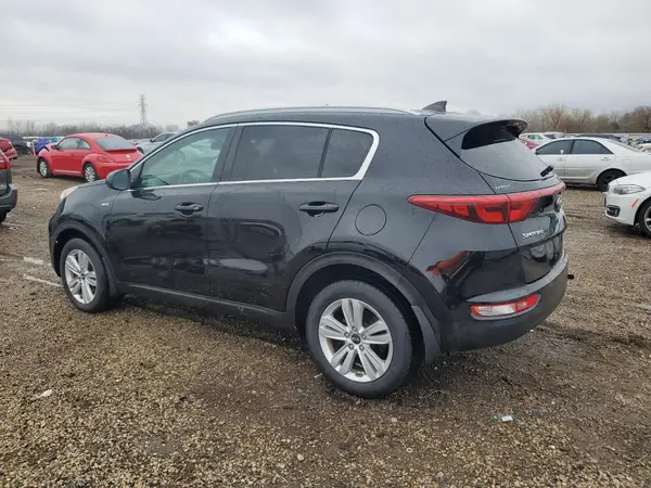 KNDPMCAC9J7310749 2018 KIA SPORTAGE - Image 2