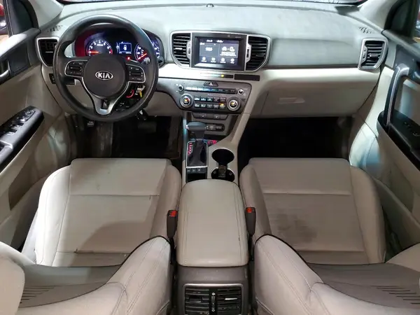 KNDPMCAC9J7318558 2018 KIA SPORTAGE - Image 8