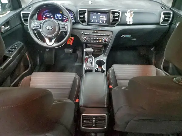 KNDPMCAC9J7321654 2018 KIA SPORTAGE - Image 8