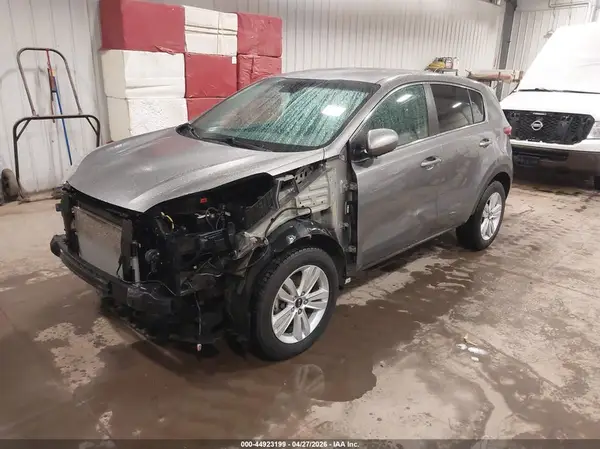 KNDPMCAC9J7344271 2018 KIA SPORTAGE - Image 2