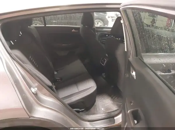 KNDPMCAC9J7344271 2018 KIA SPORTAGE - Image 8