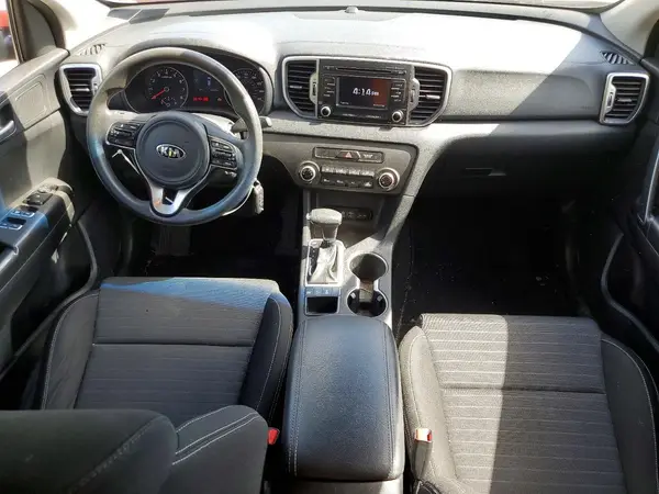 KNDPMCAC9J7366531 2018 KIA SPORTAGE - Image 8