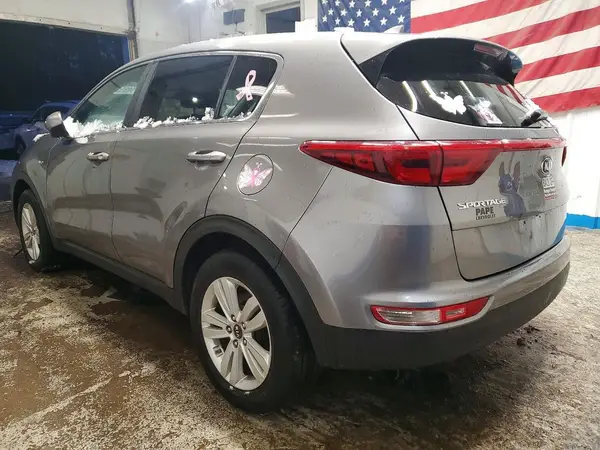 KNDPMCAC9J7368540 2018 KIA SPORTAGE - Image 2