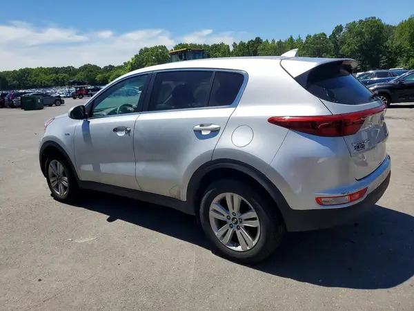 KNDPMCAC9J7370112 2018 KIA SPORTAGE - Image 2