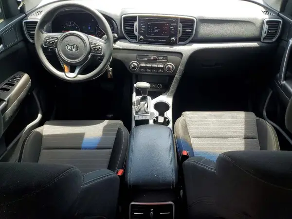 KNDPMCAC9J7370546 2018 KIA SPORTAGE - Image 8