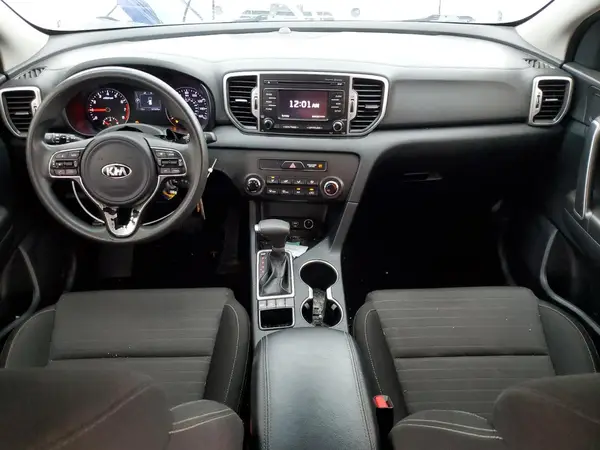 KNDPMCAC9J7371650 2018 KIA SPORTAGE - Image 8