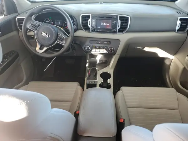 KNDPMCAC9J7371762 2018 KIA SPORTAGE - Image 8