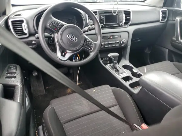 KNDPMCAC9J7377061 2018 KIA SPORTAGE - Image 8