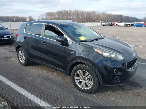 KNDPMCAC9J7378209 2018 KIA SPORTAGE - Image 1