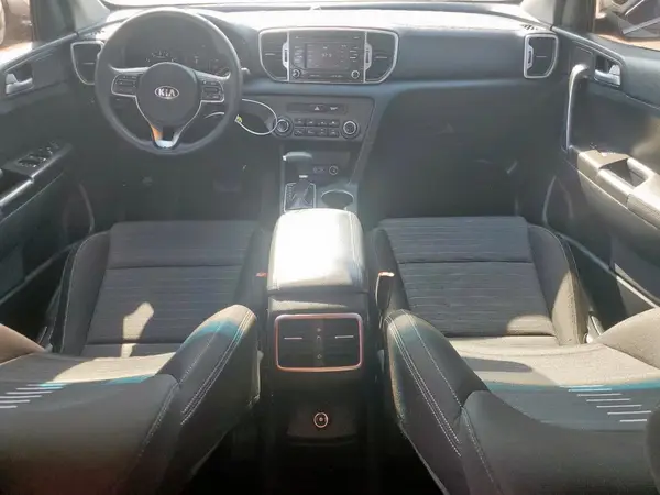 KNDPMCAC9J7379778 2018 KIA SPORTAGE - Image 8