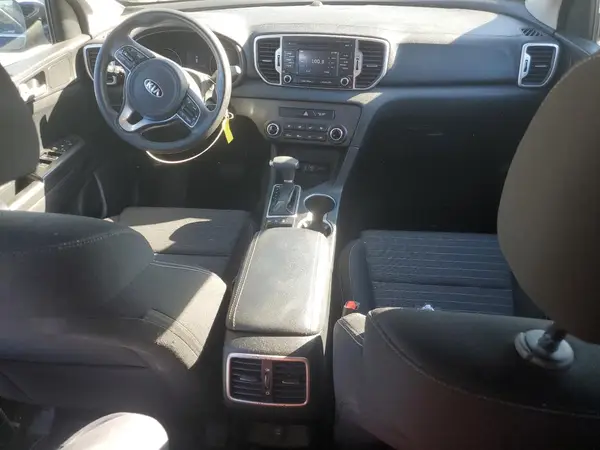 KNDPMCAC9J7381692 2018 KIA SPORTAGE - Image 8