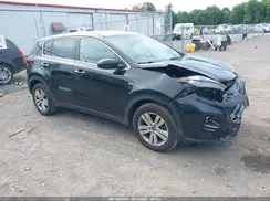 KNDPMCAC9J7394698 2018 KIA SPORTAGE