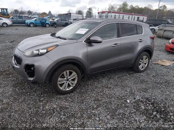 KNDPMCAC9J7397178 2018 KIA SPORTAGE - Image 2
