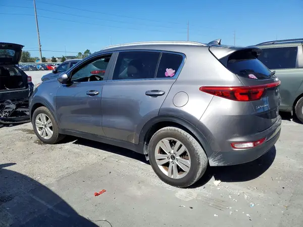 KNDPMCAC9J7405330 2018 KIA SPORTAGE - Image 2