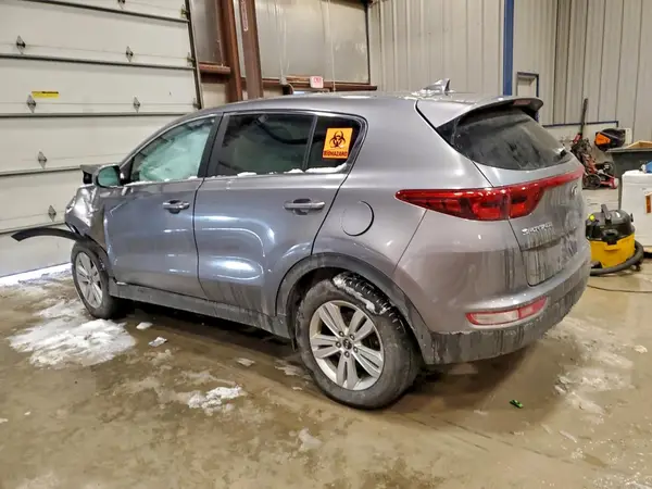 KNDPMCAC9J7408650 2018 KIA SPORTAGE - Image 2