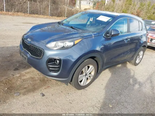 KNDPMCAC9J7417283 2018 KIA SPORTAGE - Image 2