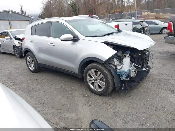 KNDPMCAC9J7420765 2018 KIA SPORTAGE - Image 1