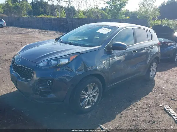 KNDPMCAC9J7424668 2018 KIA SPORTAGE - Image 2