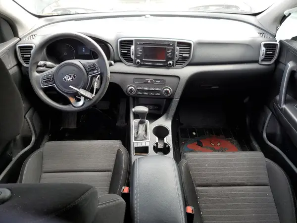KNDPMCAC9J7430938 2018 KIA SPORTAGE - Image 8