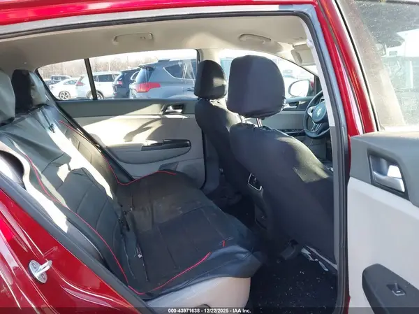 KNDPMCAC9J7433936 2018 KIA SPORTAGE - Image 8