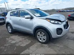 KNDPMCAC9J7438425 2018 KIA SPORTAGE