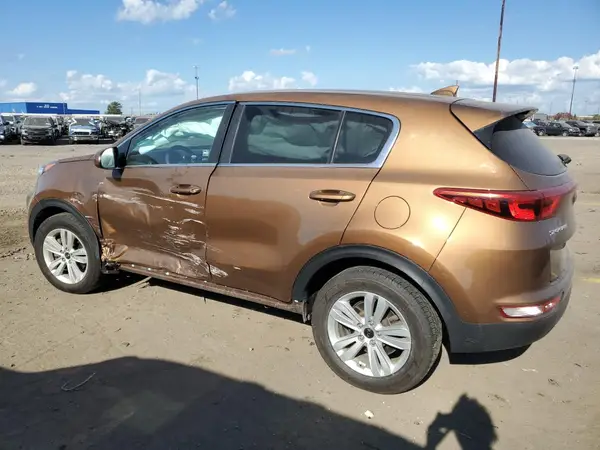 KNDPMCAC9J7439865 2018 KIA SPORTAGE - Image 2