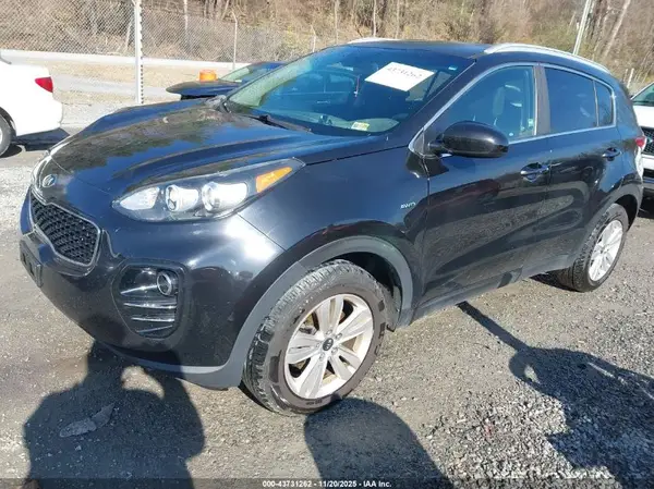 KNDPMCAC9J7447013 2018 KIA SPORTAGE - Image 2