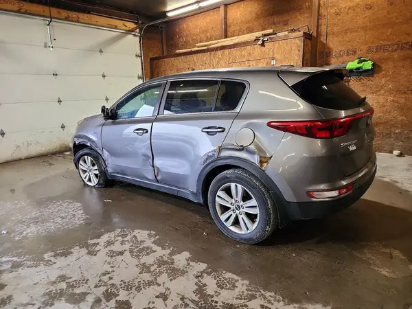 KNDPMCAC9J7447531 2018 KIA SPORTAGE - Image 2
