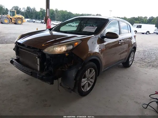 KNDPMCAC9J7447724 2018 KIA SPORTAGE - Image 2