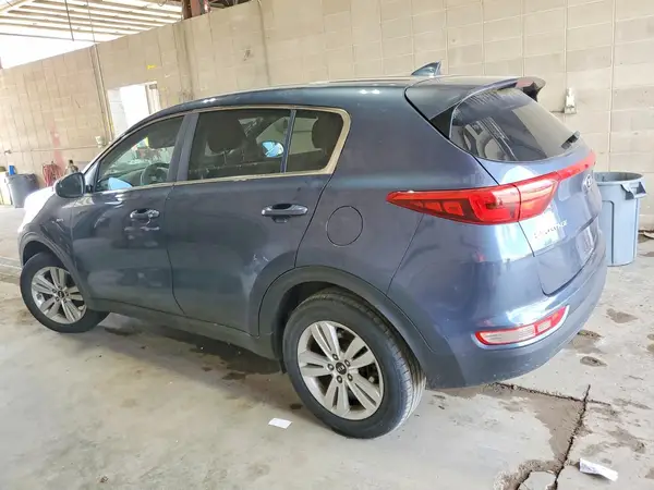 KNDPMCAC9J7450879 2018 KIA SPORTAGE - Image 2