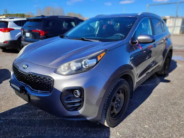 KNDPMCAC9J7452812 2018 KIA SPORTAGE - Image 2