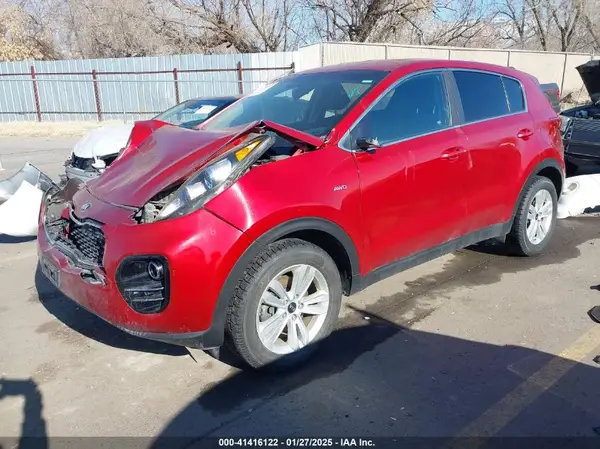 KNDPMCAC9J7454883 2018 KIA SPORTAGE - Image 2