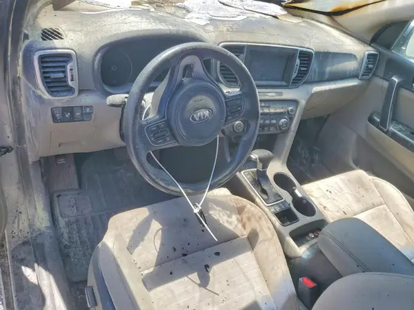KNDPMCAC9J7459078 2018 KIA SPORTAGE - Image 8