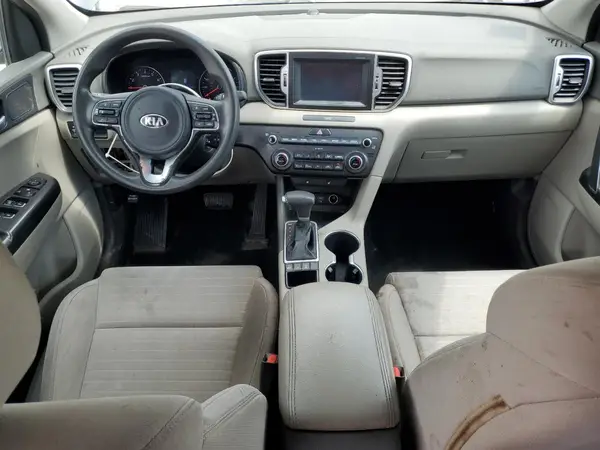 KNDPMCAC9J7464698 2018 KIA SPORTAGE - Image 8