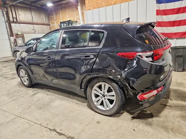 KNDPMCAC9J7470405 2018 KIA SPORTAGE - Image 2