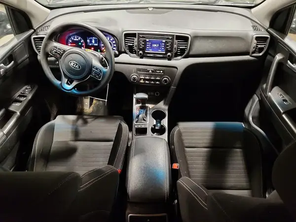 KNDPMCAC9J7470405 2018 KIA SPORTAGE - Image 8