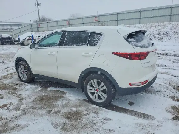 KNDPMCAC9J7479024 2018 KIA SPORTAGE - Image 2