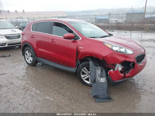 KNDPMCAC9J7485602 2018 KIA SPORTAGE - Image 1