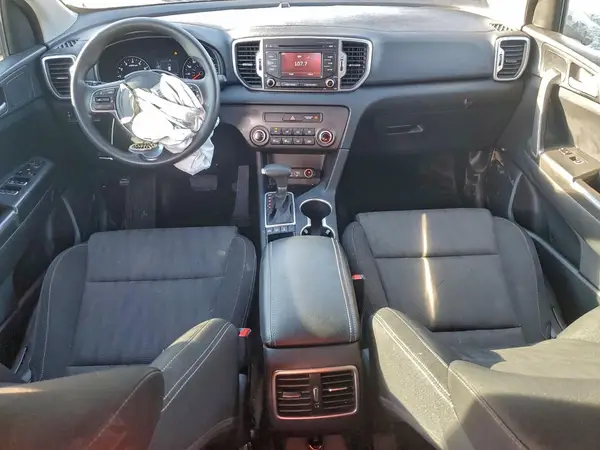 KNDPMCAC9K7497430 2019 KIA SPORTAGE - Image 8
