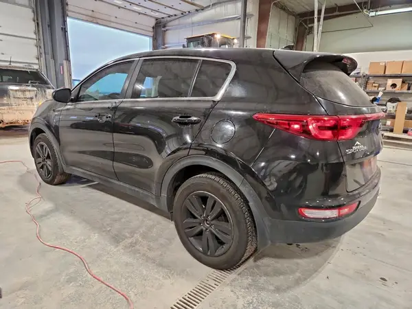 KNDPMCAC9K7510323 2019 KIA SPORTAGE - Image 2