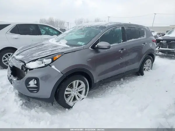 KNDPMCAC9K7515005 2019 KIA SPORTAGE - Image 2